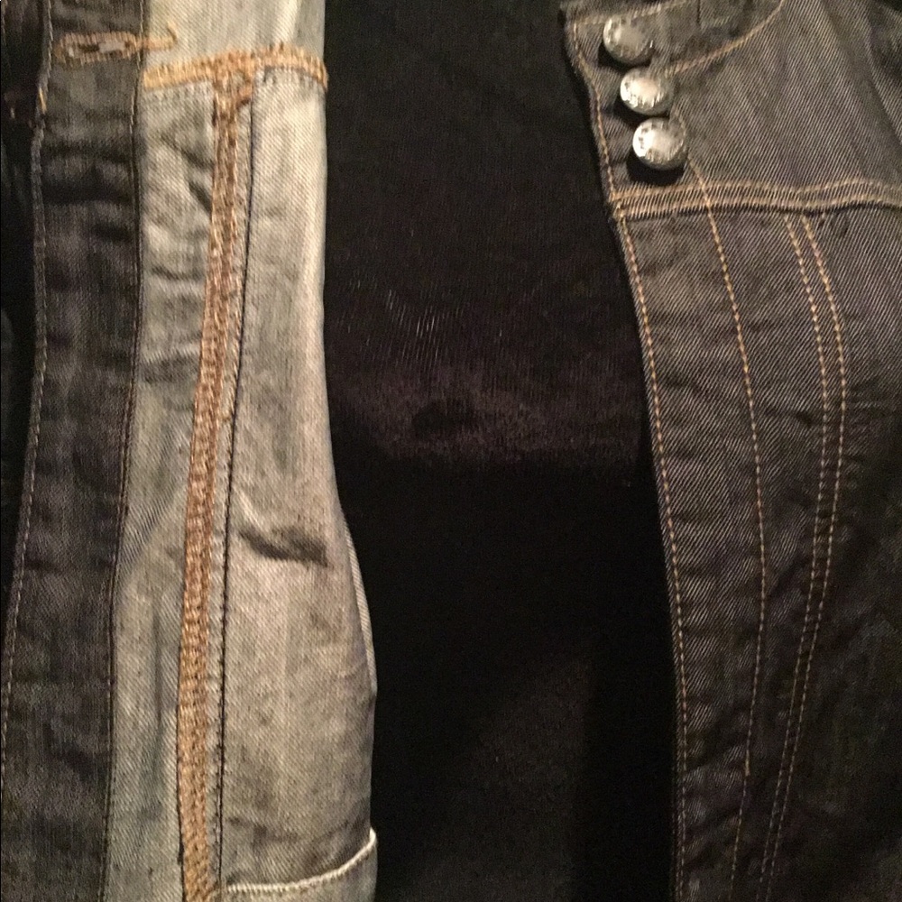 Jean jacket - Picture 2 of 6